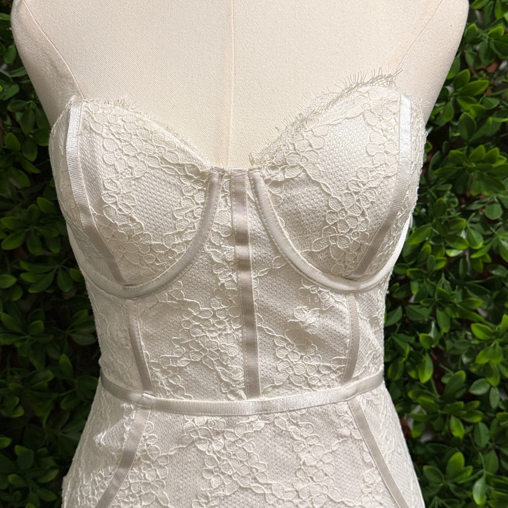 NWT- Imani Mermaid Bustier Lace Wedding Dress - Picture 6 of 17